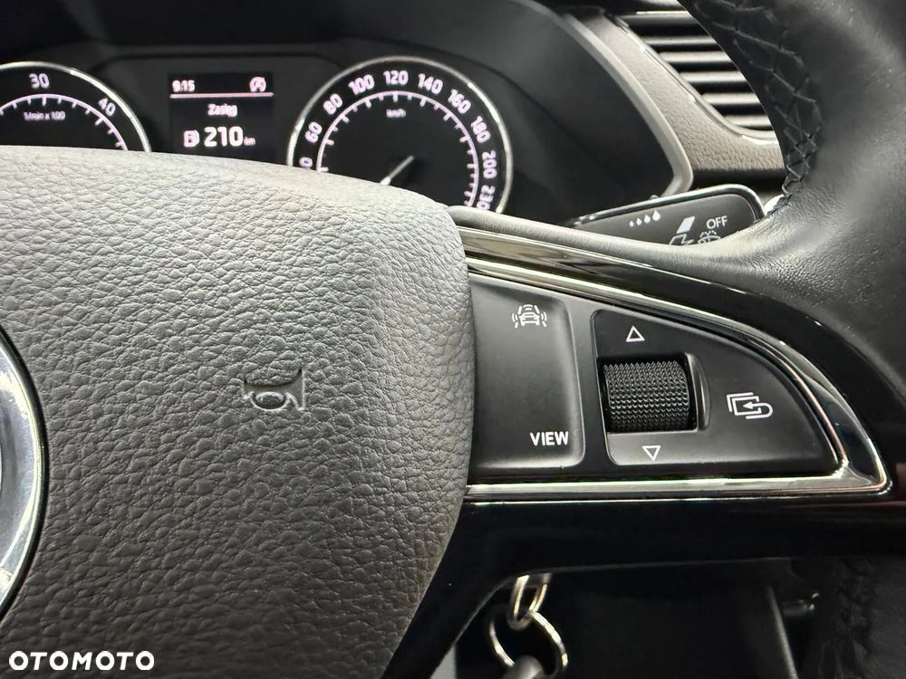 Skoda Superb 2.0 TDI Ambition - 16
