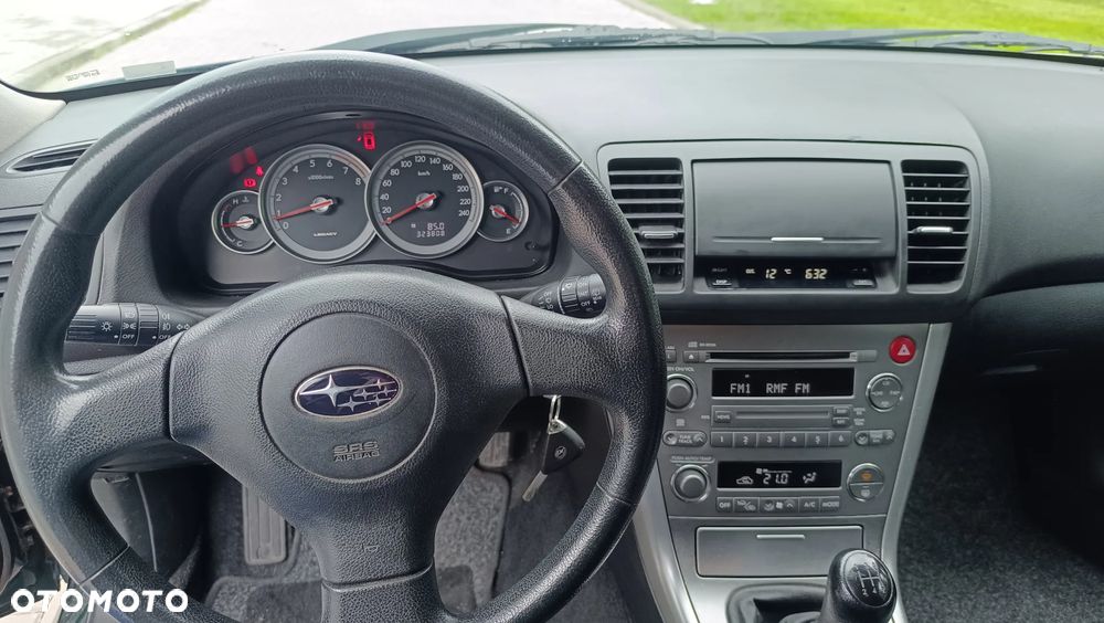 Subaru Legacy 2.0 4WD Celebration - 22