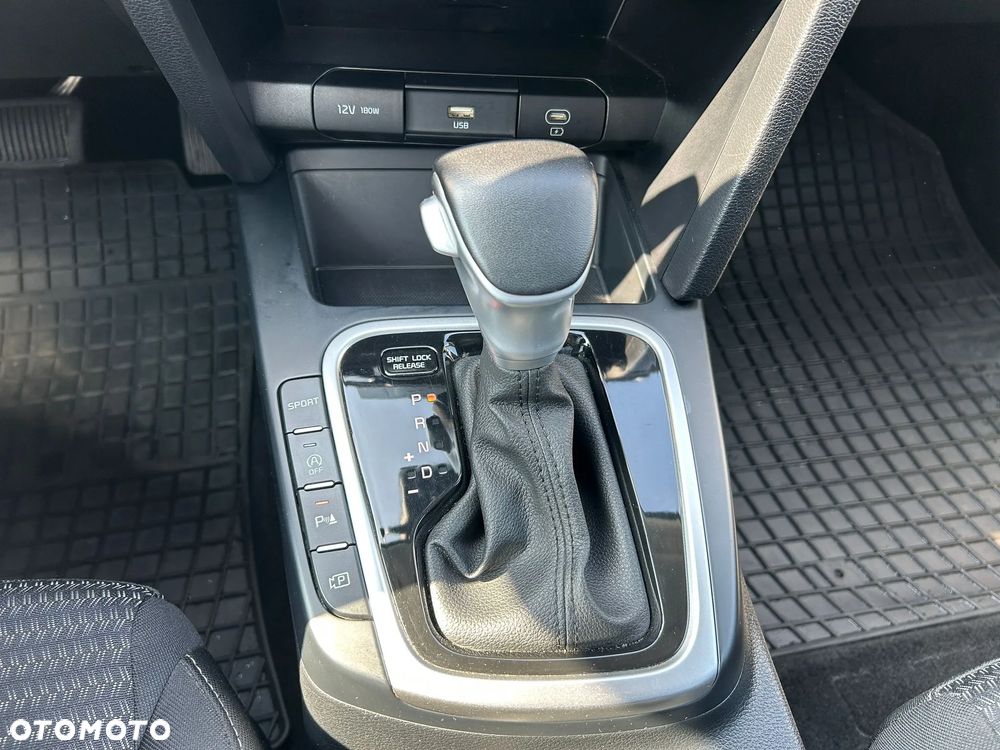 Kia XCeed 1.5 T-GDI M DCT - 16