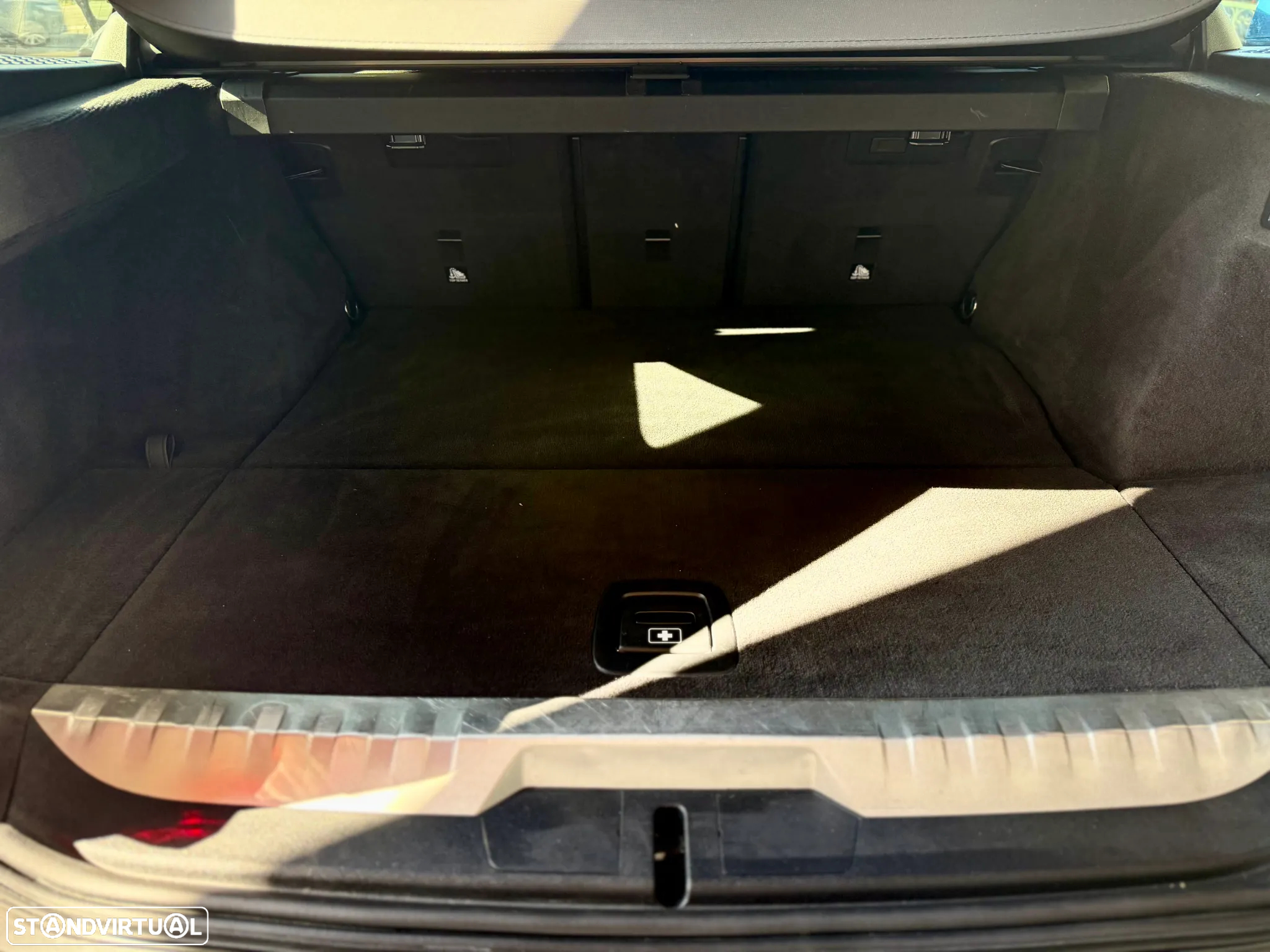 BMW 330 e Touring Pack M Auto - 28