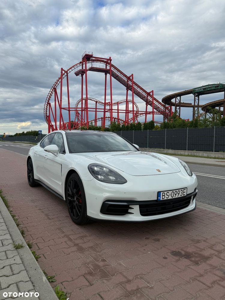 Porsche Panamera Standard - 3