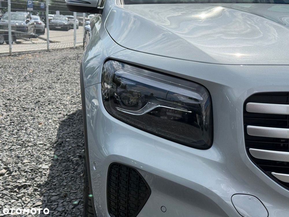 Mercedes-Benz GLB 200 Progressive 7G-DCT - 10