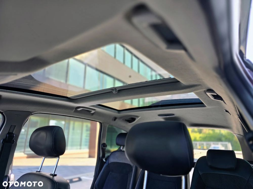 Ford S-Max 2.5 Titanium - 16