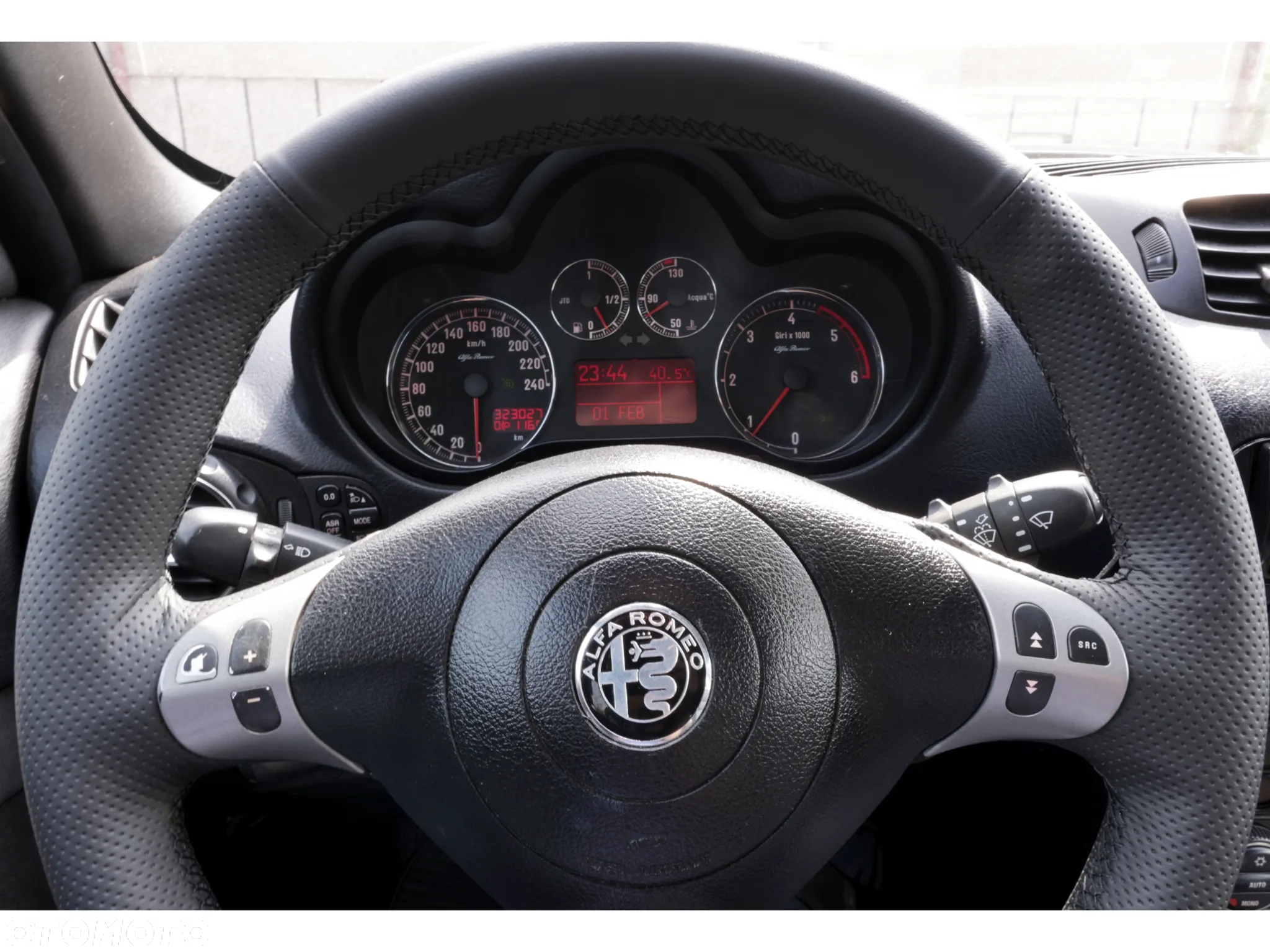 Alfa Romeo 147 - 25
