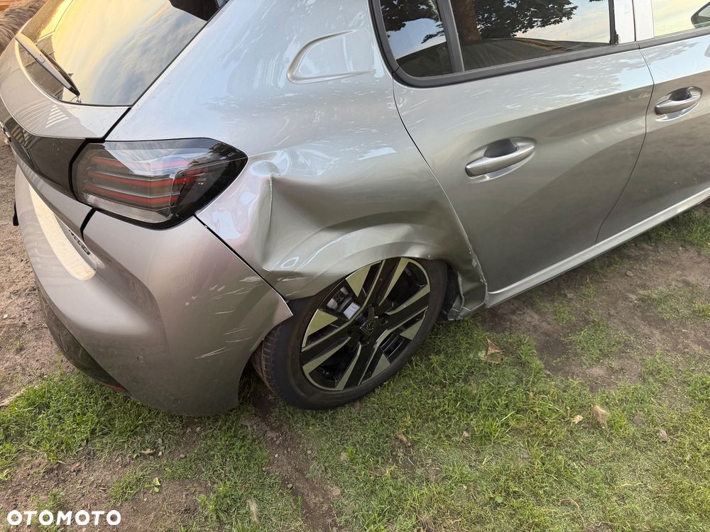 Peugeot 208 - 9
