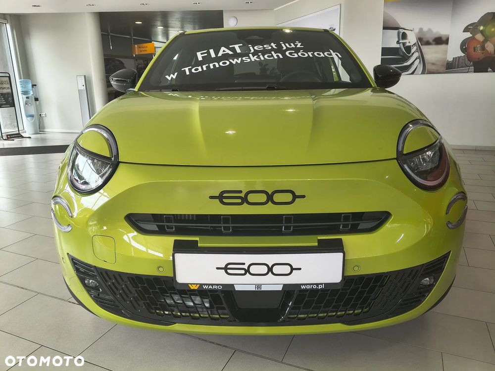 Fiat 600 1.2 Turbo Sport eDCT - 2