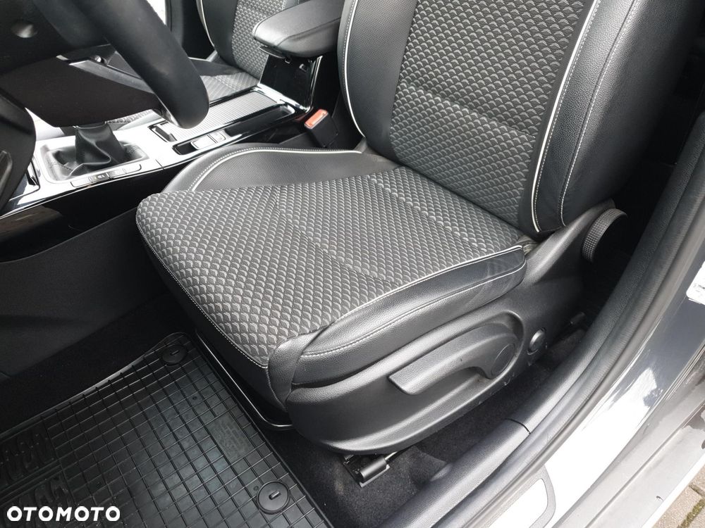 Kia XCeed - 12