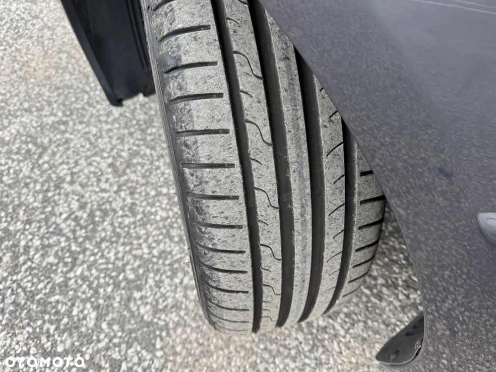 Kia Ceed 1.4 CVVT Dream Team Edition - 26