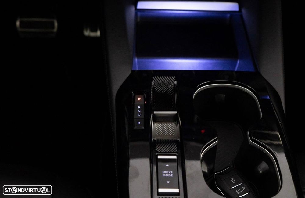 Citroën C5 X PureTech 130 S&S EAT8 SHINE — fotografia 9