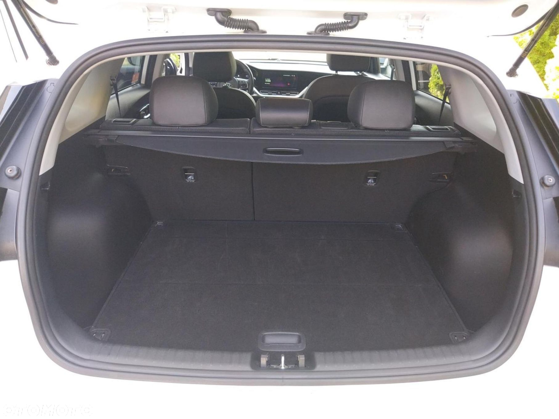 Kia Niro 1.6 GDI Hybrid L Business Line - 17