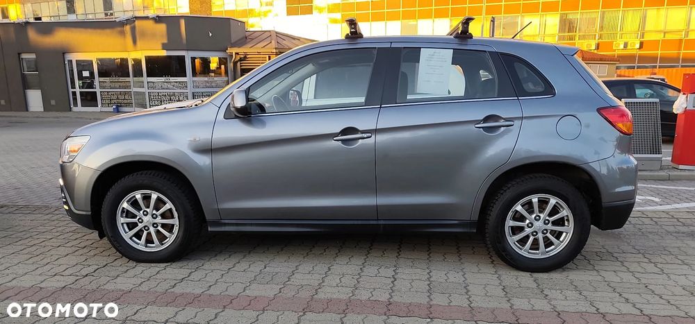 Mitsubishi ASX - 10