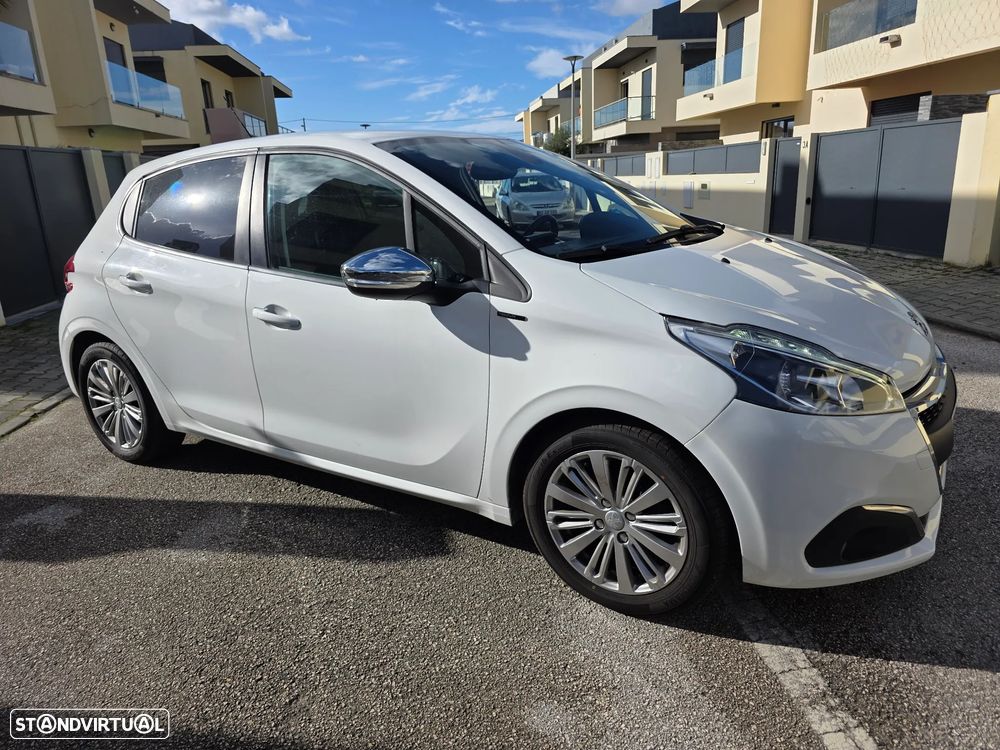 Peugeot 208 1.5 BlueHDi Signature - 2