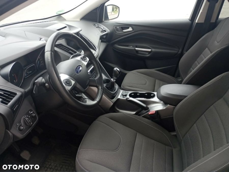 Ford Kuga 2.0 TDCi FWD Titanium - 6