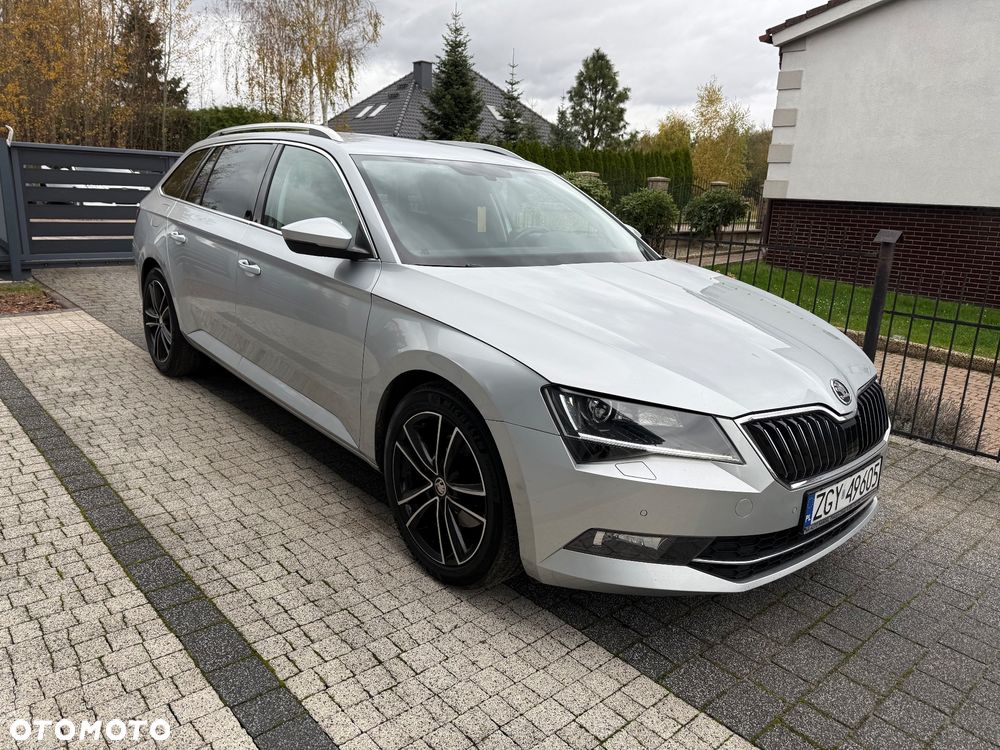 Skoda Superb Combi 1.6 TDI Ambition - 27