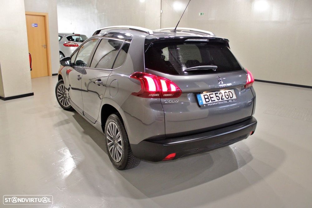Peugeot 2008 1.2 PureTech Style EAT6 - 7