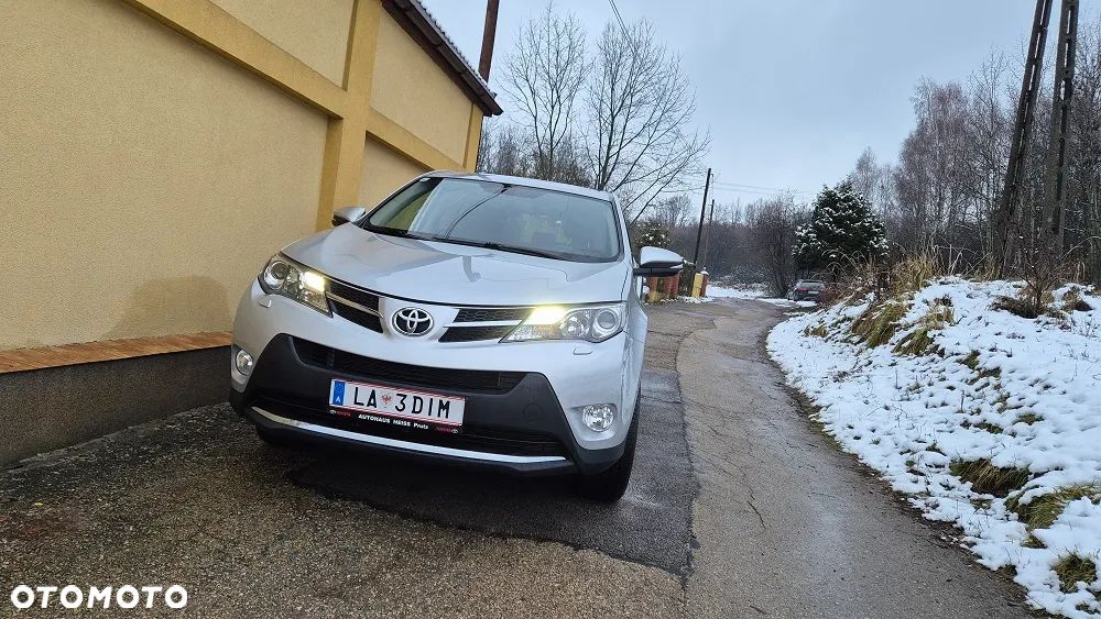 Toyota RAV4 2.0 D-4D Premium - 10