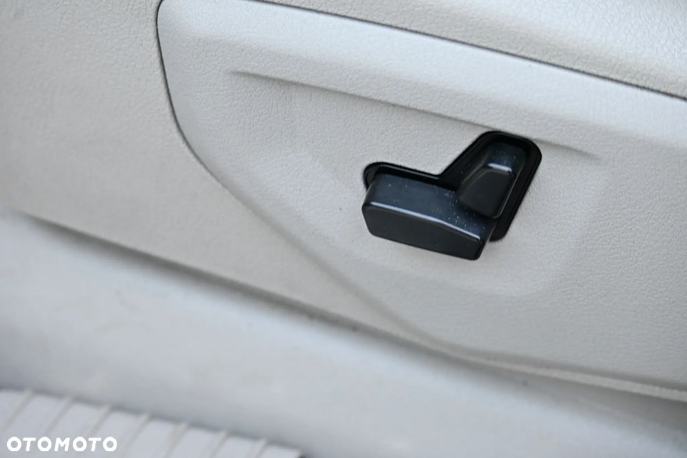 Jeep Commander 3.0 CRD DPF Automatik Limited - 24