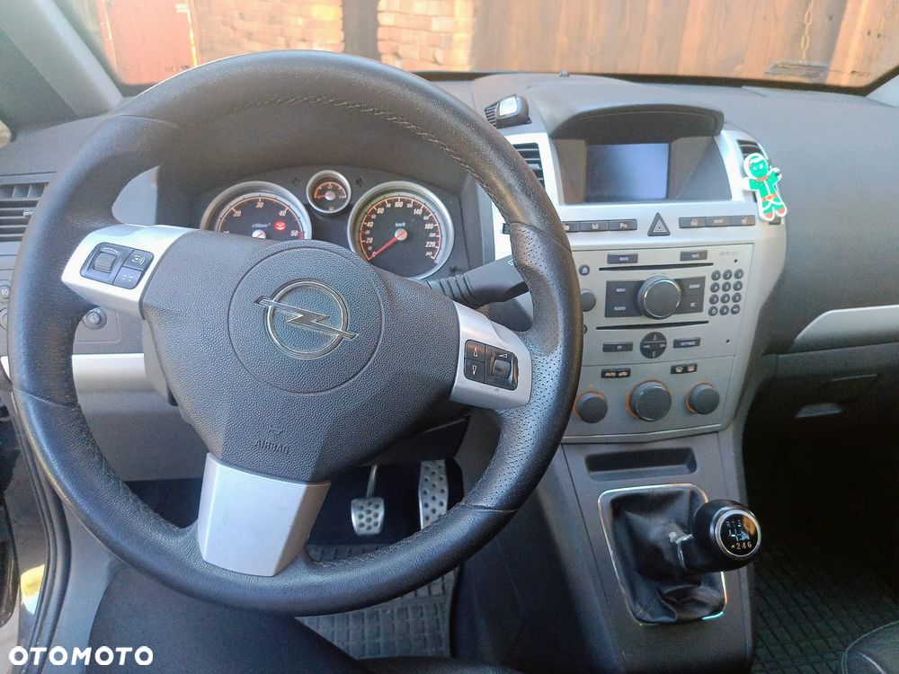 Opel Zafira 1.9 CDTI Sport - 12