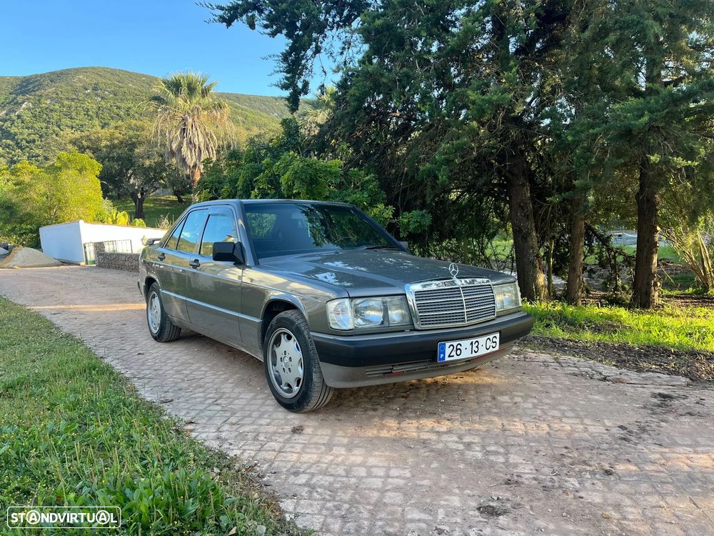 Mercedes-Benz A 190 - 1