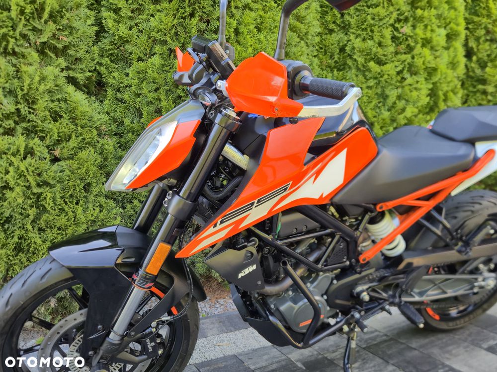KTM Duke 125 - 24