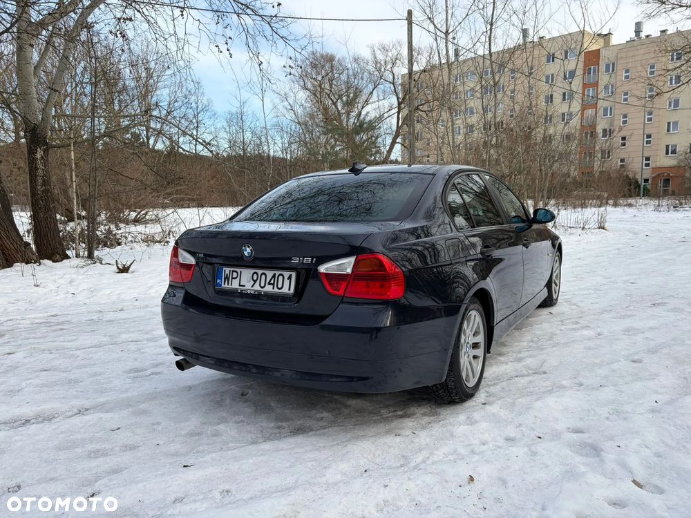 BMW Seria 3 318i - 6