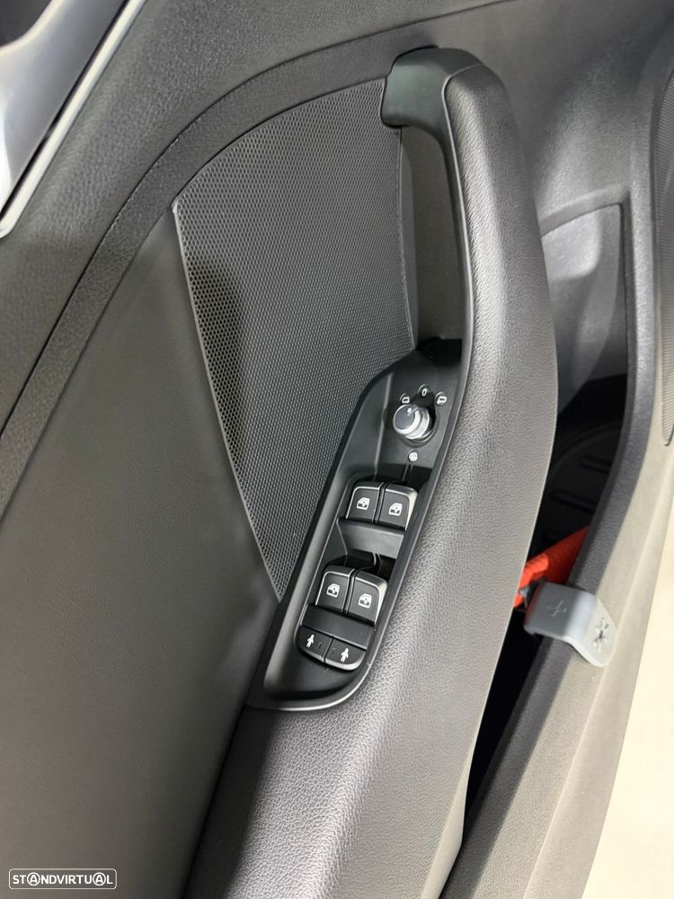 Audi A3 Limousine 30 TFSI S line - 15