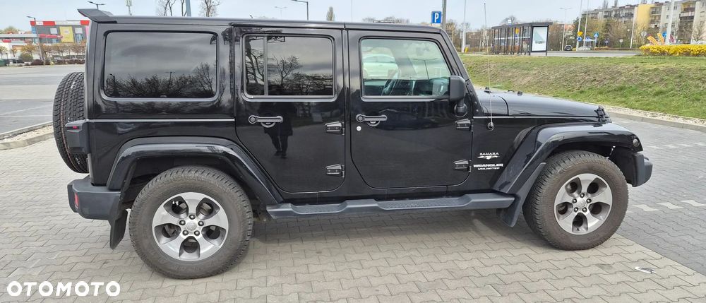 Jeep Wrangler 3.6 Unlim Rubicon - 3