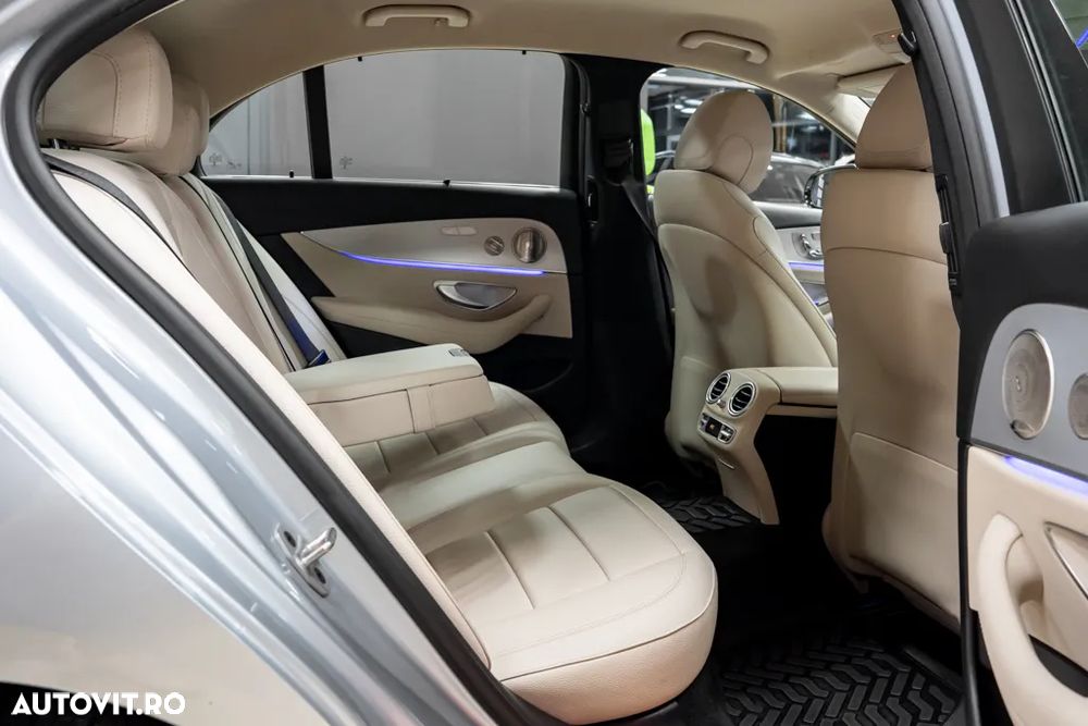 Mercedes-Benz E 220 d 4Matic 9G-TRONIC - 29