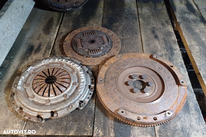 KIT AMBREIAJ 1.6 CDI EURO 5 Peugeot 308 T7 [facelift] [2011 - 2015] - 1