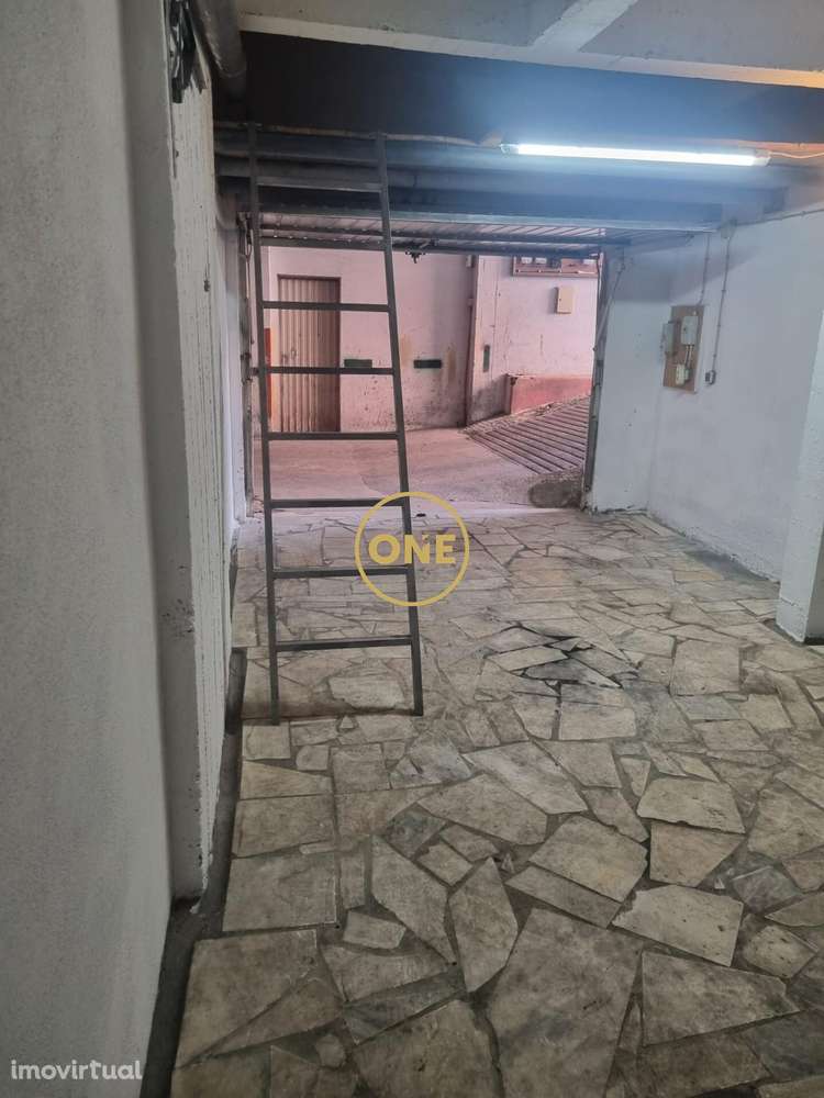 Garagem Box com Mezzanine em Fitares - Grande imagem: 5/6