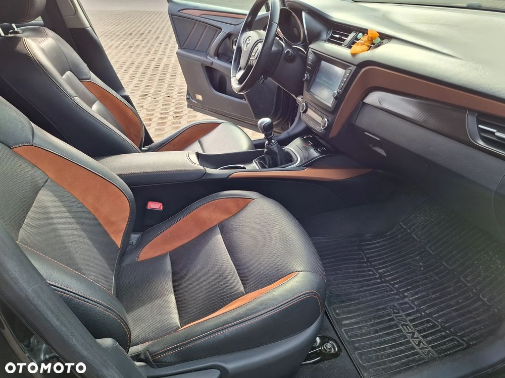 Toyota Avensis 2.0 D-4D Prestige - 11