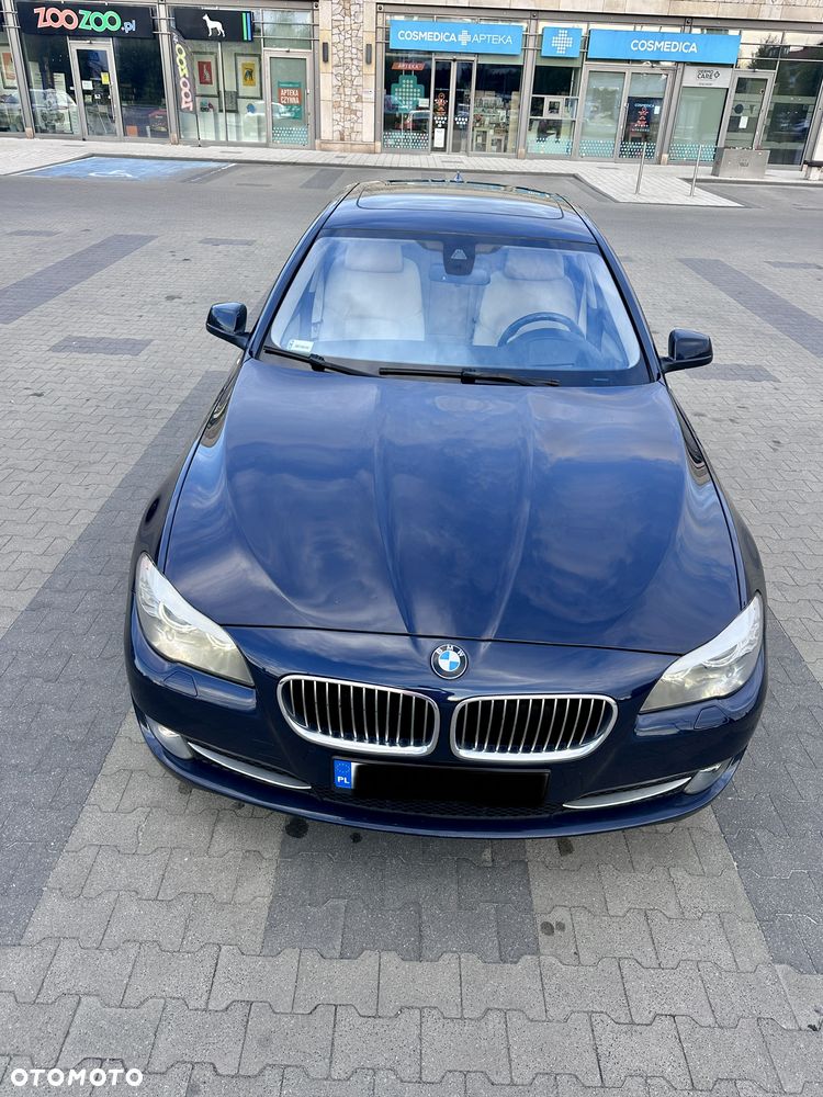 BMW Seria 5 525d xDrive - 22