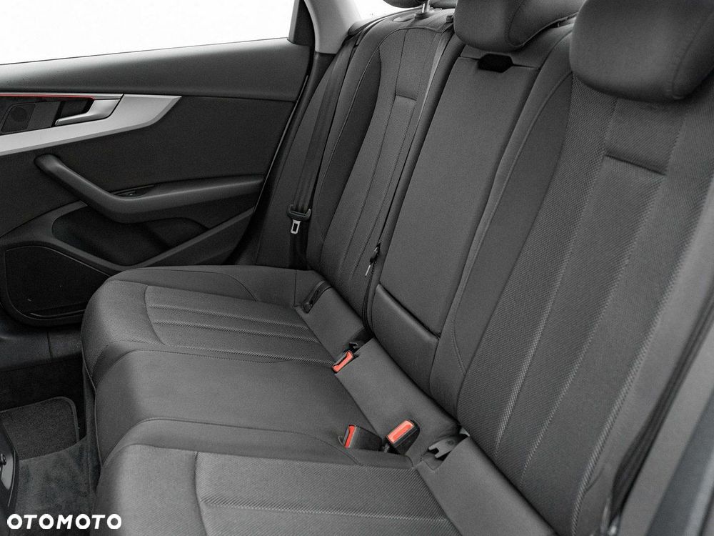 Audi A4 Limousine 35 TFSI mHEV S tronic - 30