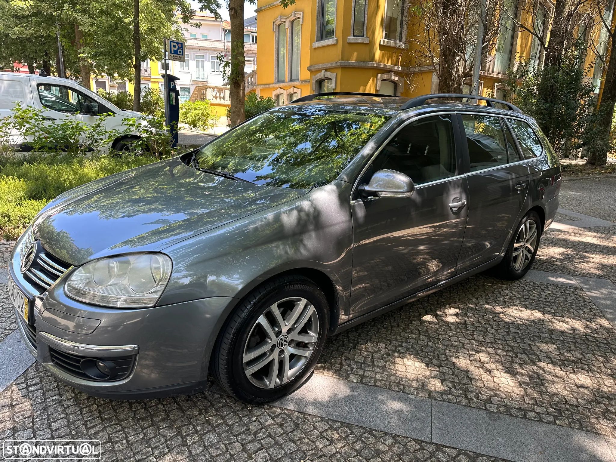 VW Golf Variant 2.0 TDi Confortline - 1