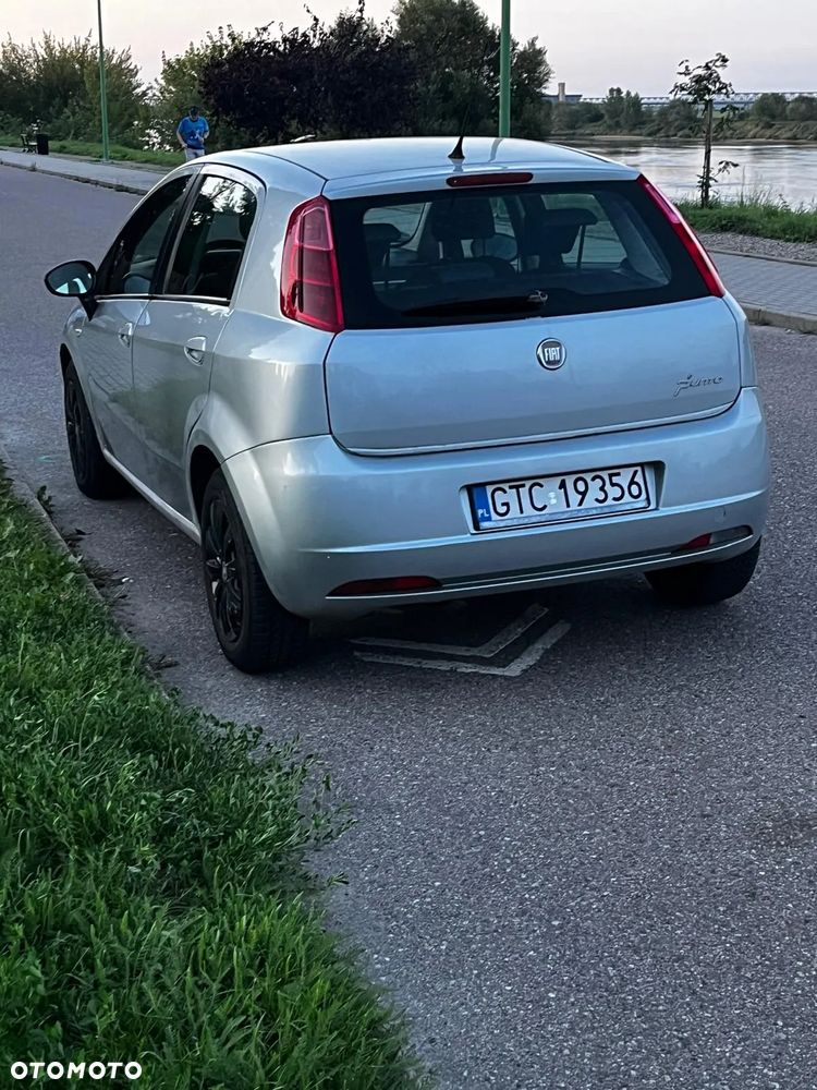 Fiat Grande Punto - 10