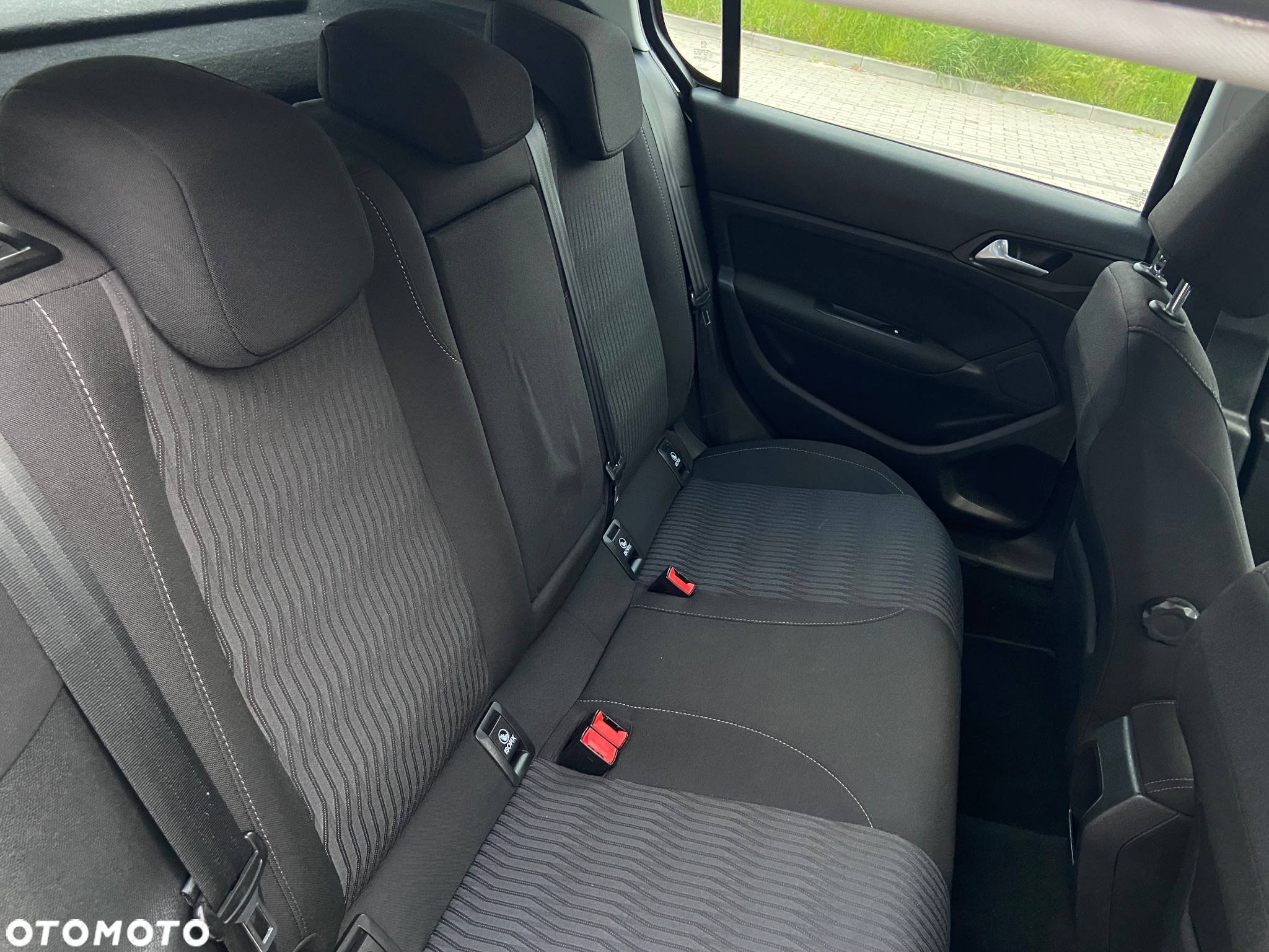 Peugeot 308 1.6 BlueHDi Allure S&S - 20
