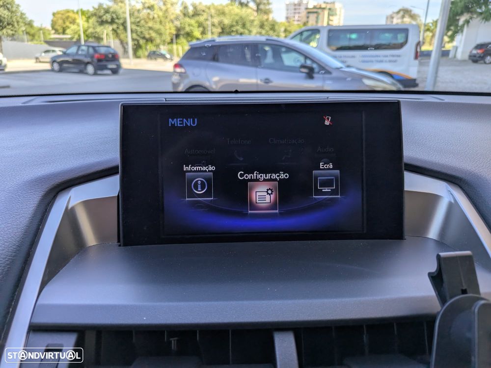 Lexus NX 300h Executive+ - 16
