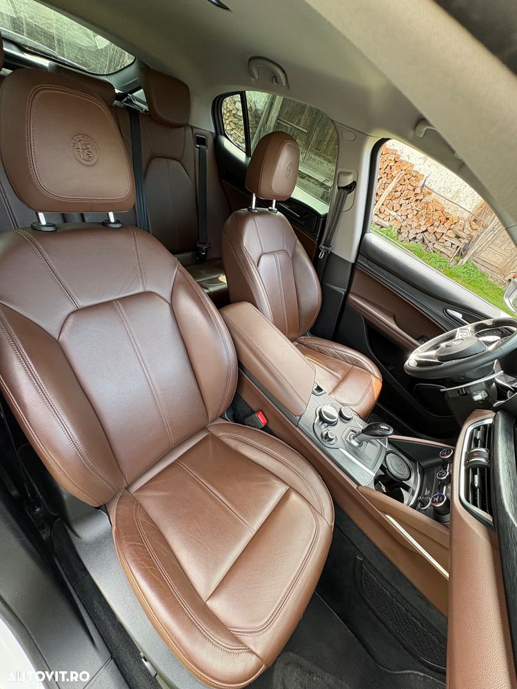 Alfa Romeo Stelvio 2.0 Turbo AWD AT8 Super - 3