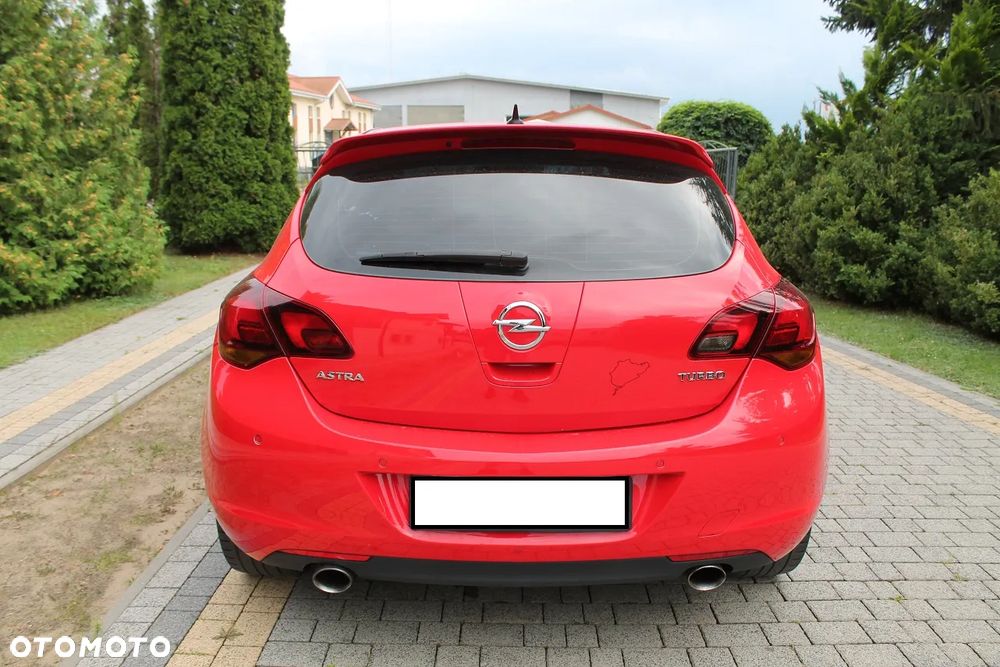 Opel Astra 1.6 Turbo Cosmo - 13