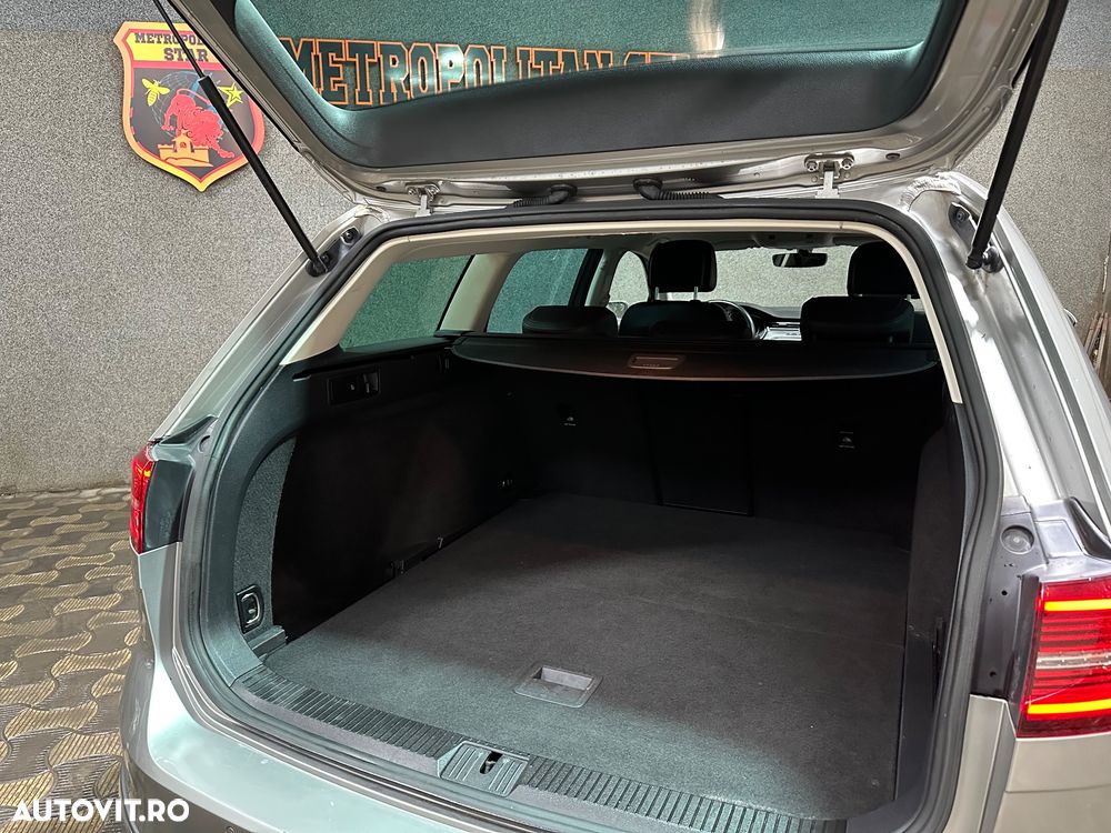 Volkswagen Passat Alltrack 2.0 TDI DSG 4Motion - 17