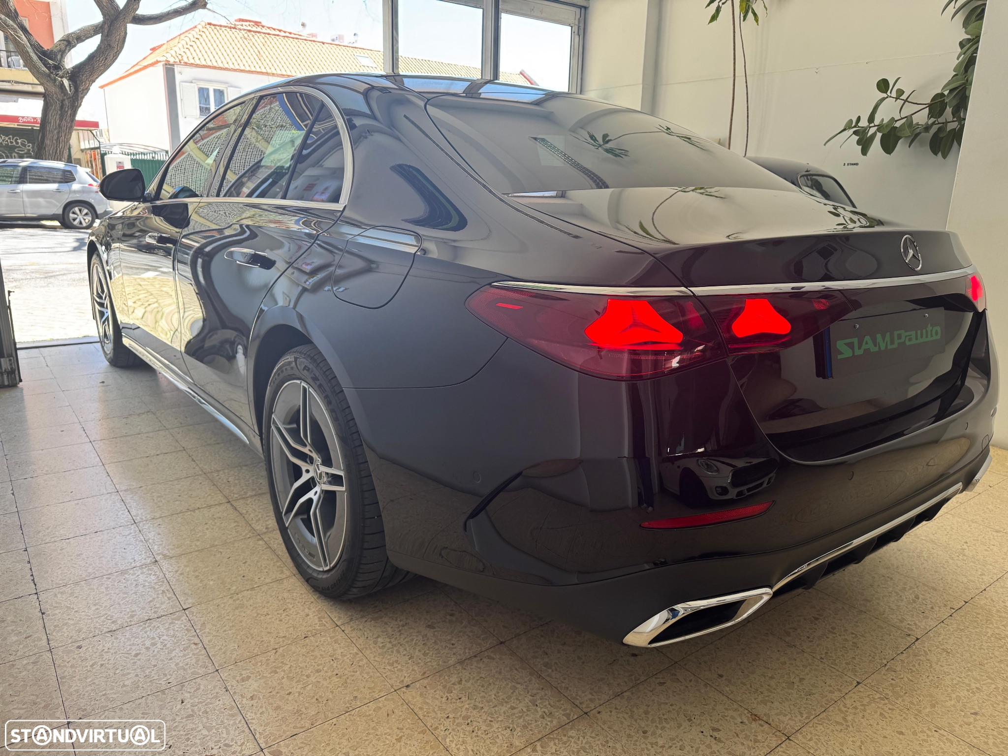 Mercedes-Benz E 300 e AMG Line - 6