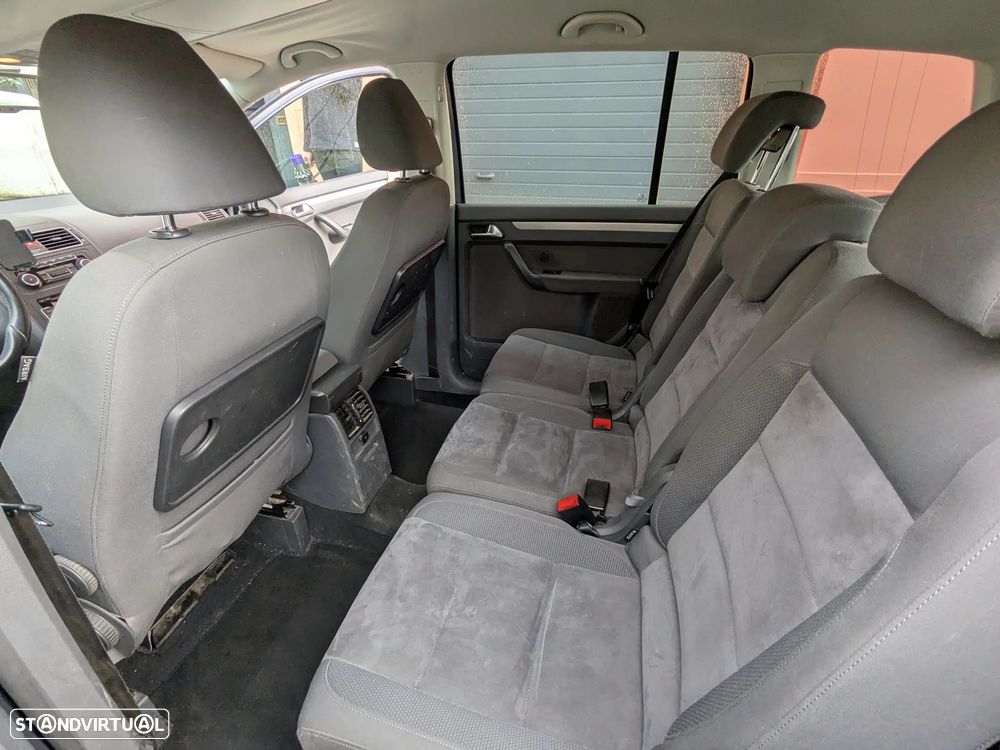 VW Touran 1.4 TSI Highline - 11