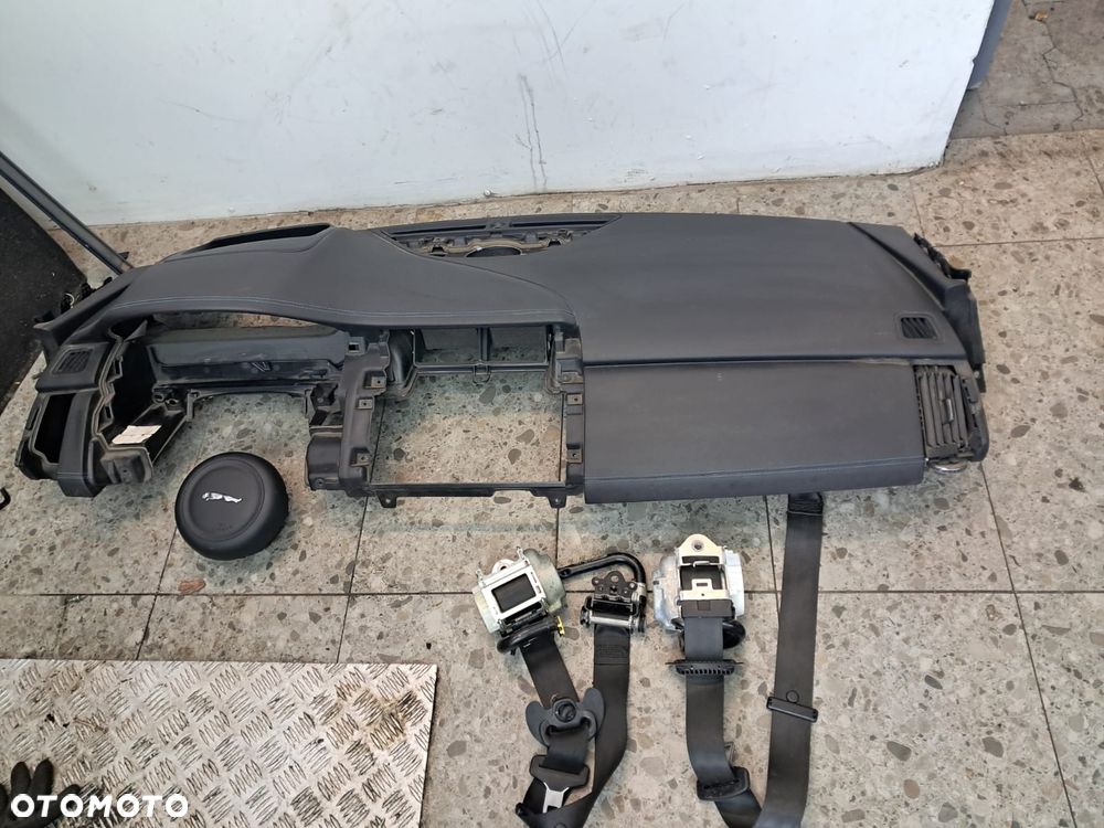 DESKA KONSOLA PASY PODUSZKI JAGUAR E-PACE - 1