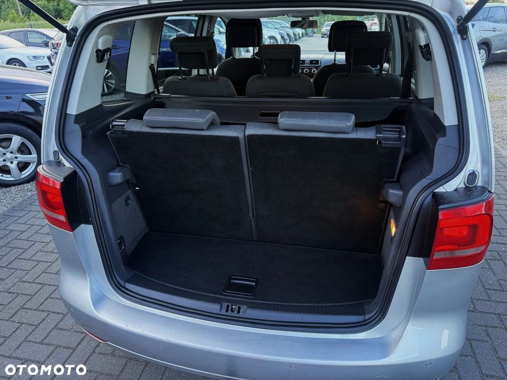 Volkswagen Touran 1.6 TDI DPF BlueMotion Technology DSG MATCH - 11