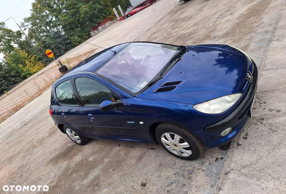 Peugeot 206 2003 photo 2