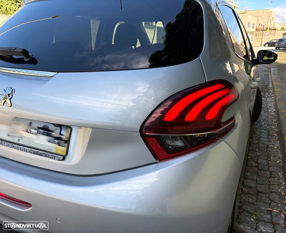 Peugeot 208 1.6 BlueHDi Style - 32