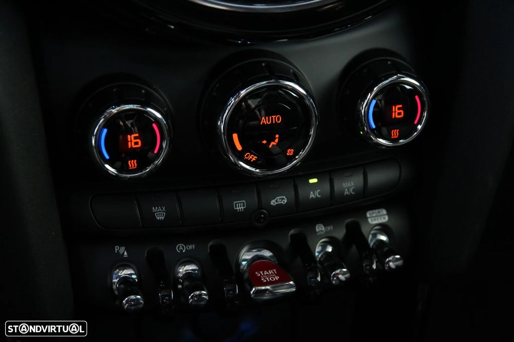 MINI 3 Portas John Cooper Works Plus Auto Desportiva - 17