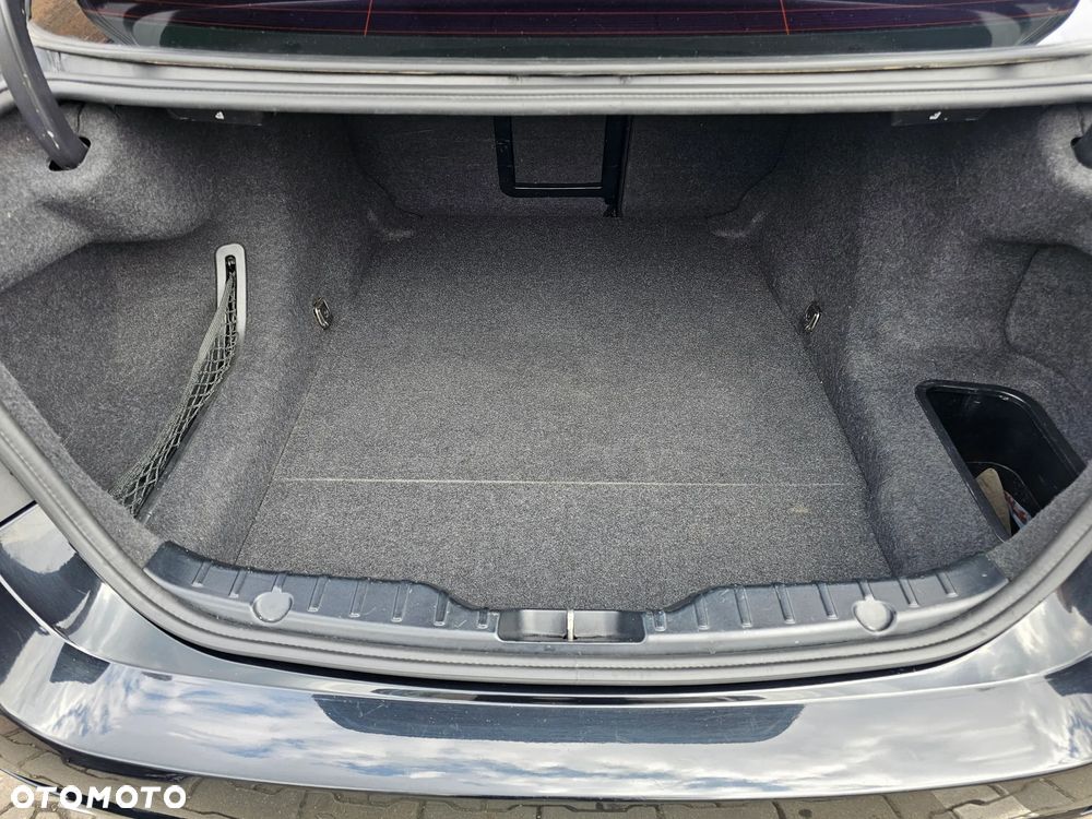 BMW Seria 5 520d xDrive - 26