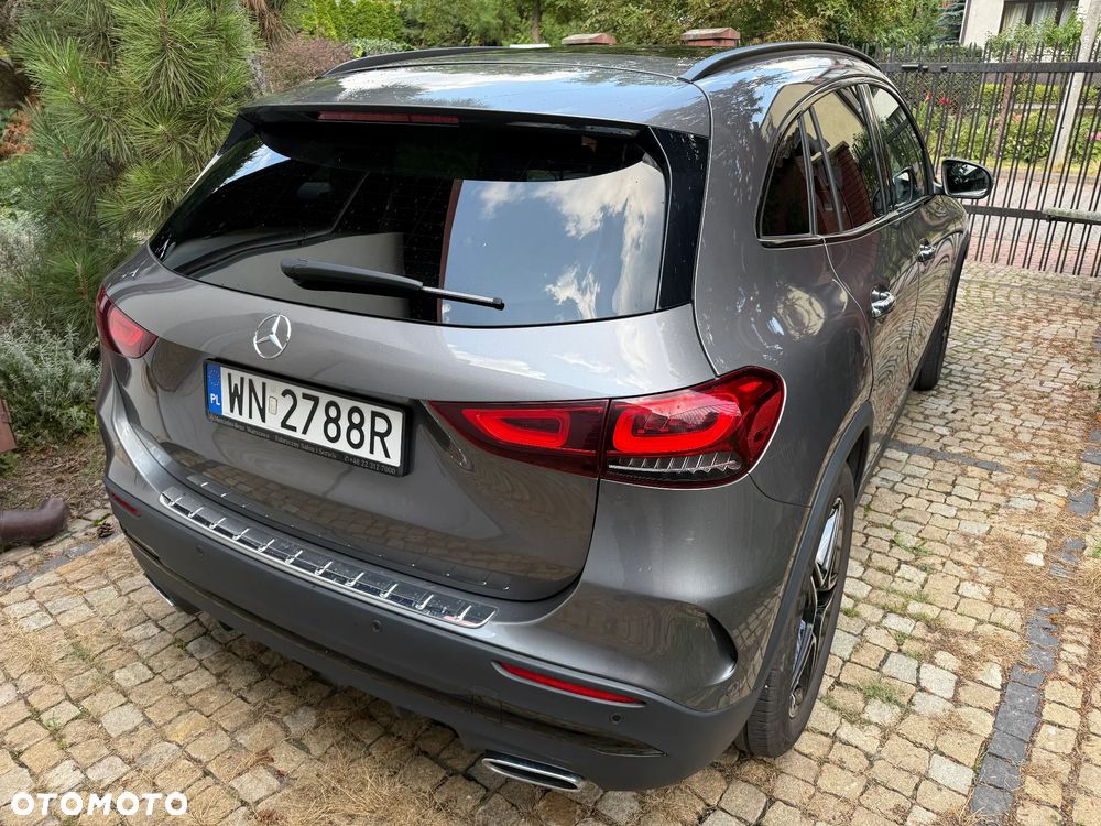 Mercedes-Benz GLA - 9