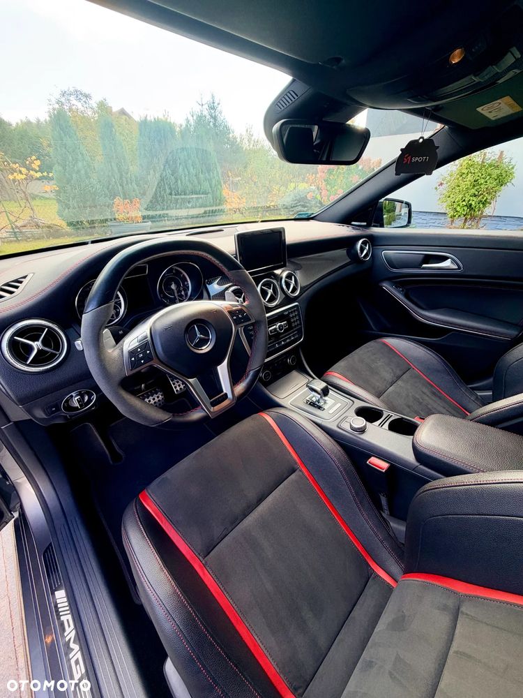 Mercedes-Benz CLA 45 AMG 4-Matic - 17